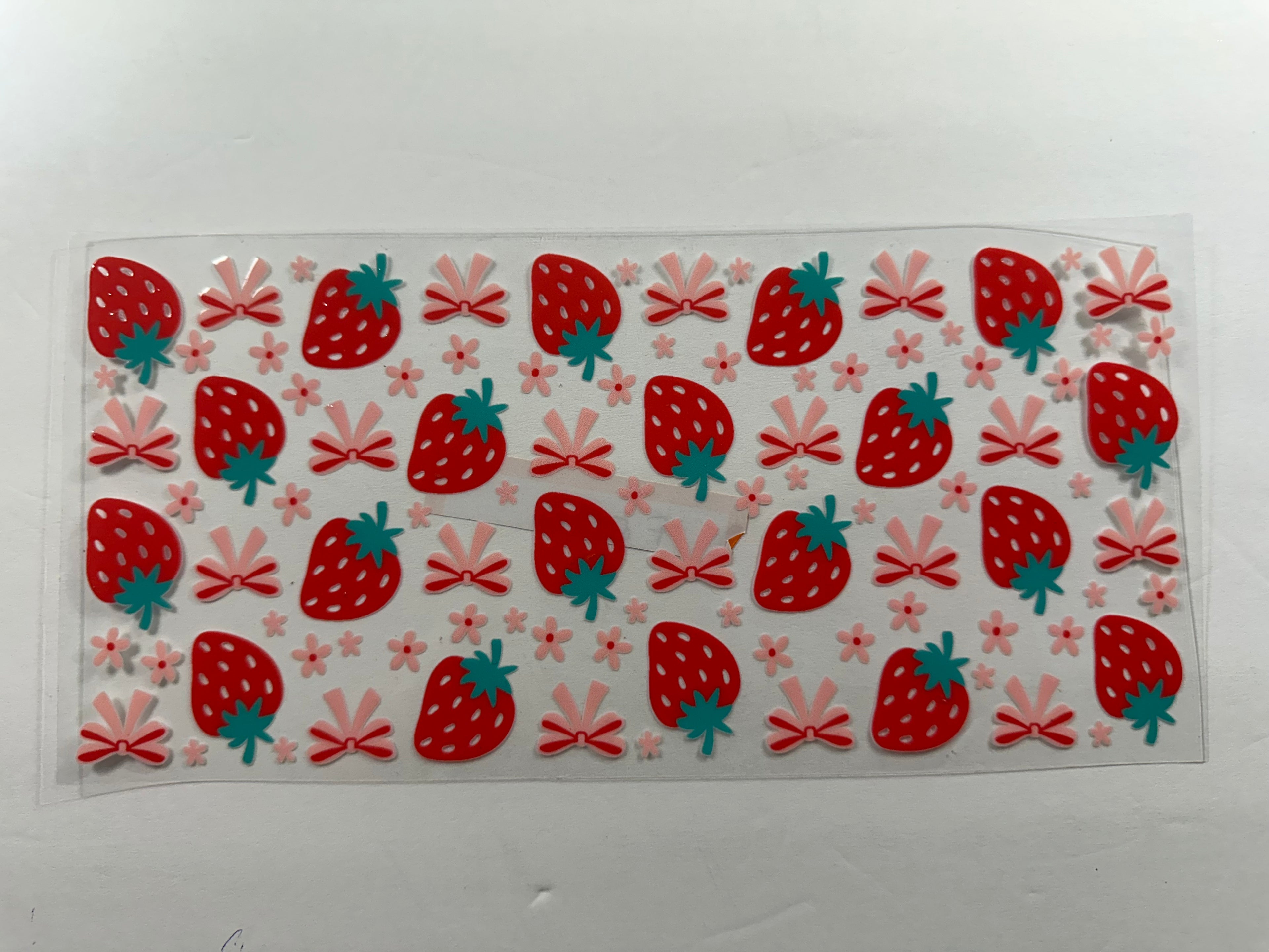 F-002 strawberries & bows
